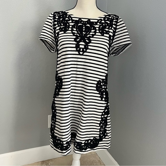 Anthropologie Tops - Anthropologie Black and White Boxy Embellished Tunic